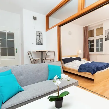 Zlotnikow Old Town By Renters *